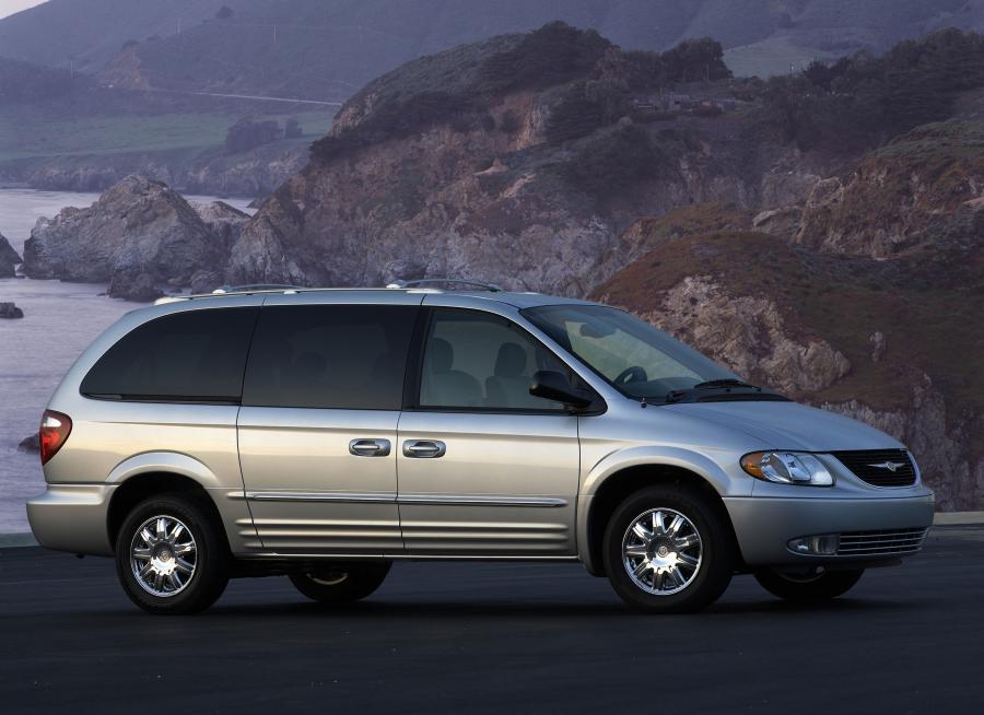  Chrysler Town & Country 2001 года  (фото 12 из 18)